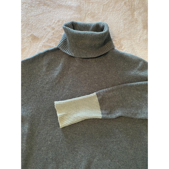 Max Studio Sweater Womens Medium Green-Gray 100% Cashmere Turtleneck Classic - Picture 1 of 13